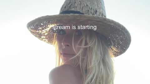 hi im Janasmall boobs big heart  warm pussy  online show from 17, 2, 2025