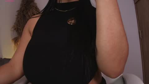 independent model online show from 25, 4, 2026