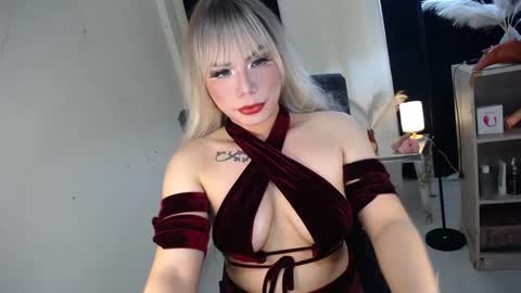 Snapshot of octaviayuki chatting on 12, 12, 2024 Kyla online show from 12, 12, 2024