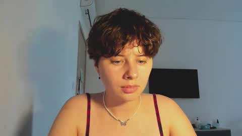 Evie online show from 14, 12, 2025