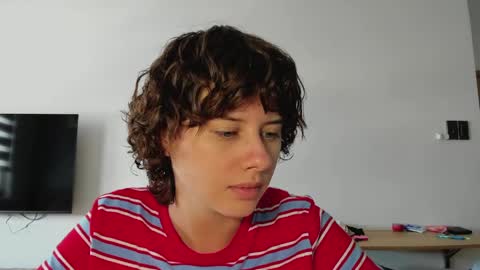Evie online show from 25, 5, 2026
