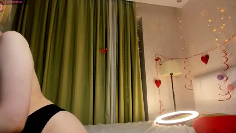 Lynna online show from 23, 2, 2025