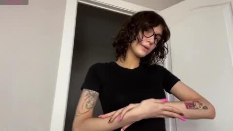 Thea online show from 19, 4, 2026