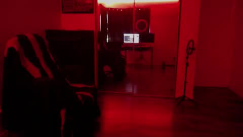 Snapshot of officialmoneyxxx chatting on 4, 11, 2025 Money online show from 4, 11, 2025