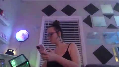 officialstormix online show from 12, 4, 2026