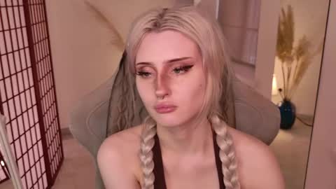 Lily online show from 6, 6, 2026