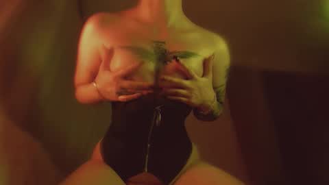 your dear Lilith Chapman online show from 12, 10, 2025