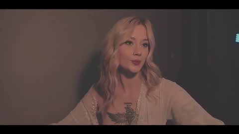 your dear Lilith Chapman online show from 21, 10, 2025