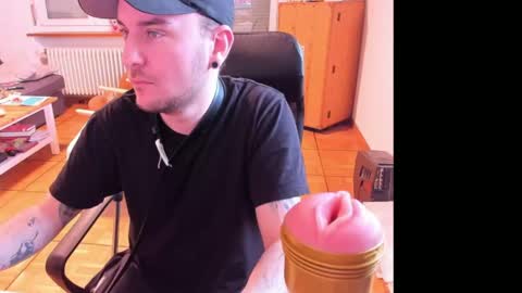 Snapshot of ohihoe92 chatting on 27, 3, 2026 Chris online show from 27, 3, 2026