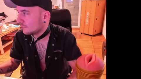 Snapshot of ohihoe92 chatting on 1, 4, 2026 Chris online show from 1, 4, 2026