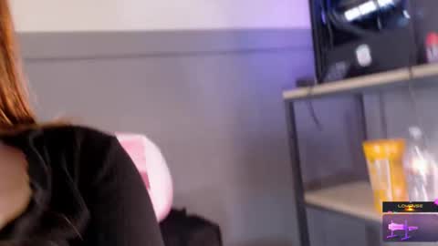 Snapshot of ohmysweetkitty chatting on 12, 2, 2025 Lyz online show from 12, 2, 2025