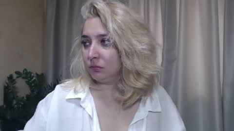 Snapshot of ohsweetiren chatting on 27, 9, 2025 Iren online show from 27, 9, 2025