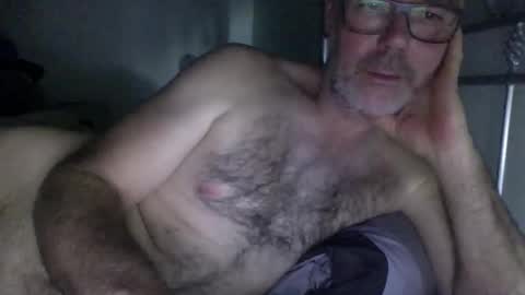 oiledcouple1 online show from 9, 9, 2025