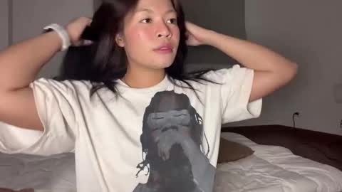 Snapshot of olala_baby_girl chatting on 1, 5, 2026 olala baby girl online show from 1, 5, 2026