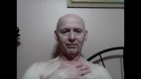Snapshot of oldbuthorny62 chatting on 19, 1, 2025 oldbuthorny62 online show from 19, 1, 2025