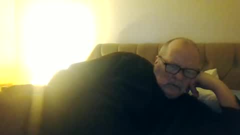 oldfkr69 online show from 10, 2, 2026