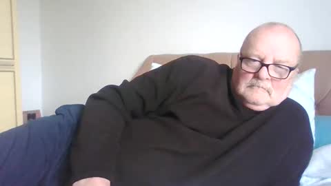 oldfkr69 online show from 6, 3, 2026