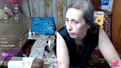 Snapshot of olguscha chatting on 22, 10, 2025 Olguscha online show from 22, 10, 2025