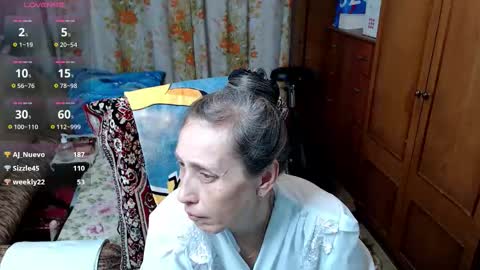 Snapshot of olguscha chatting on 25, 10, 2025 Olguscha online show from 25, 10, 2025