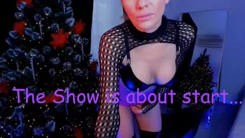 Snapshot of oliva_candy chatting on 9, 2, 2025 oliva_candy online show from 9, 2, 2025