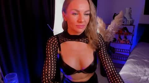 Snapshot of oliva_candy chatting on 25, 2, 2025 oliva_candy online show from 25, 2, 2025