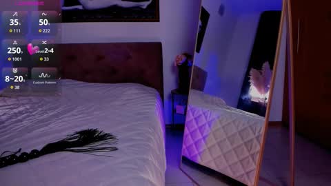 Snapshot of oliva_candy chatting on 24, 9, 2025 oliva_candy online show from 24, 9, 2025