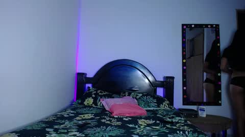 Oliver and MeganIndependent online show from 28, 4, 2026