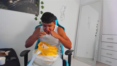 Oliver bray online show from 2, 3, 2025