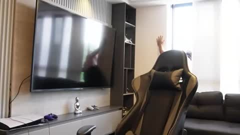 Oliver bray online show from 14, 4, 2026