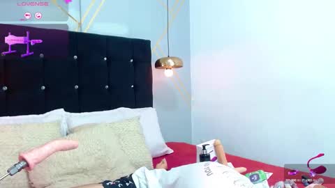 Snapshot of oliver_king_sex chatting on 3, 2, 2025 Oliver Smith online show from 3, 2, 2025