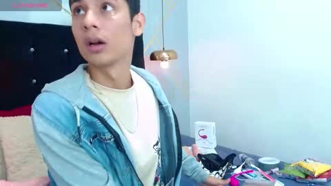 Snapshot of oliver_king_sex chatting on 10, 2, 2025 Oliver Smith online show from 10, 2, 2025