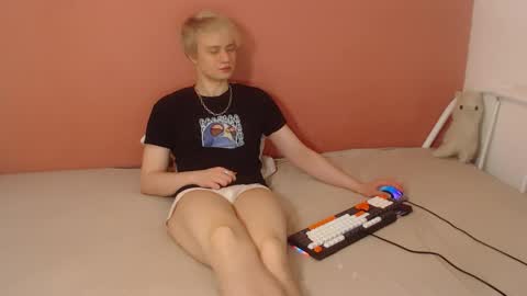 Oliver online show from 7, 4, 2026