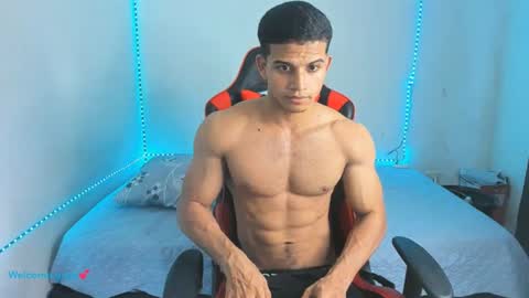Snapshot of oliver_thompsson chatting on 5, 7, 2026 oliver thompsson online show from 5, 7, 2026