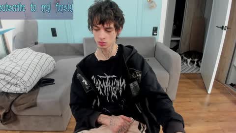 Snapshot of oliverrgroove chatting on 22, 1, 2025 oliverrgroove online show from 22, 1, 2025