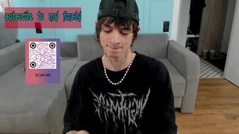 Snapshot of oliverrgroove chatting on 8, 2, 2025 oliverrgroove online show from 8, 2, 2025