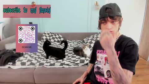 Snapshot of oliverrgroove chatting on 17, 2, 2025 oliverrgroove online show from 17, 2, 2025