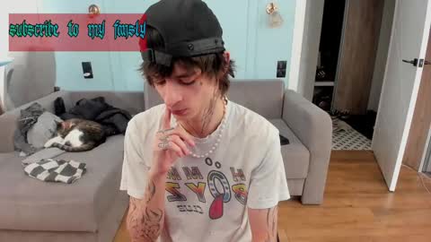 Snapshot of oliverrgroove chatting on 25, 2, 2025 oliverrgroove online show from 25, 2, 2025