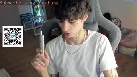 Snapshot of oliverrgroove chatting on 27, 9, 2025 oliverrgroove online show from 27, 9, 2025