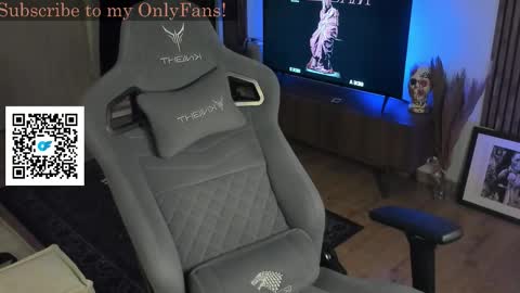 Snapshot of oliverrgroove chatting on 24, 10, 2025 oliverrgroove online show from 24, 10, 2025