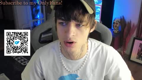 Snapshot of oliverrgroove chatting on 9, 11, 2025 oliverrgroove online show from 9, 11, 2025