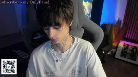 Snapshot of oliverrgroove chatting on 3, 12, 2025 oliverrgroove online show from 3, 12, 2025