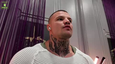 Snapshot of oliversport chatting on 4, 1, 2025 OliverSport online show from 4, 1, 2025