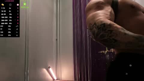 Snapshot of oliversport chatting on 24, 10, 2025 OliverSport online show from 24, 10, 2025