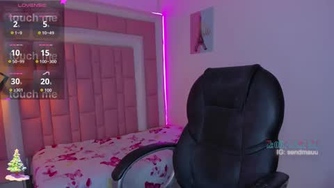 Snapshot of olivertwinky_ chatting on 21, 11, 2025 Oliver online show from 21, 11, 2025