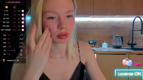 Olivia 3 online show from 16, 4, 2026