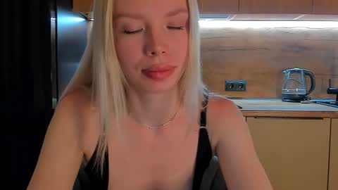 Olivia 3 online show from 8, 5, 2026