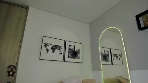 Olivia Collins online show from 18, 1, 2026