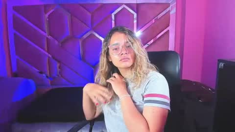  OLIVIA  online show from 19, 2, 2025