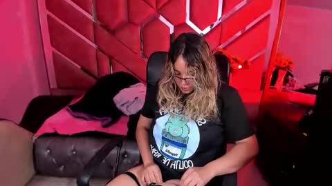  OLIVIA  online show from 3, 10, 2025