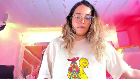Snapshot of olivia_fox69 chatting on 27, 6, 2026 OLIVIA online show from 27, 6, 2026